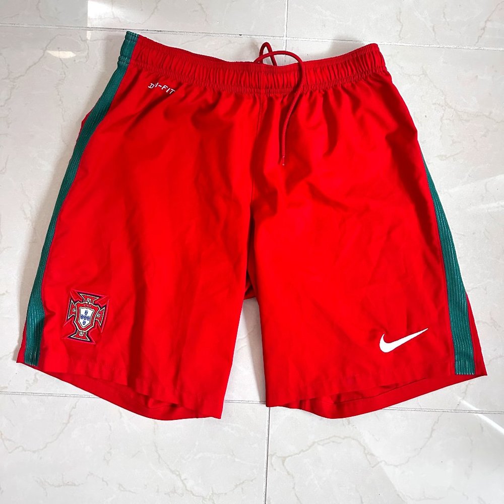Portugal soccer team Nike red shorts Drifit size Large